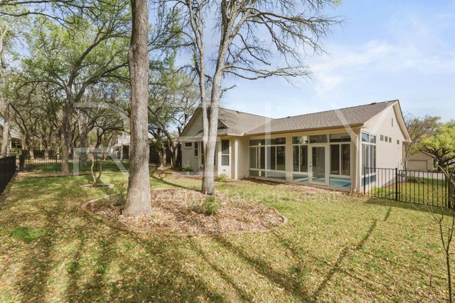 280 Whispering Wind DR, Georgetown, TX 78633