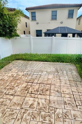 8805 W 35th Ave, Hialeah, FL 33018