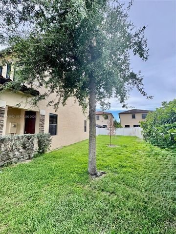 8805 W 35th Ave, Hialeah, FL 33018