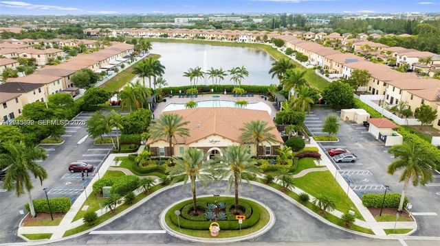 8805 W 35th Ave, Hialeah, FL 33018