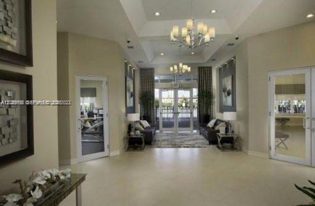 8805 W 35th Ave, Hialeah, FL 33018