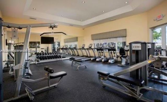 8805 W 35th Ave, Hialeah, FL 33018