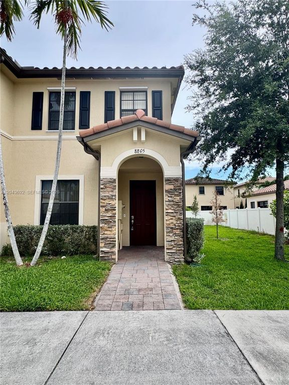 8805 W 35th Ave, Hialeah, FL 33018