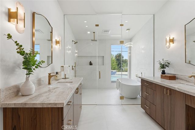 23925 Crosson Drive, Woodland Hills, CA 91367