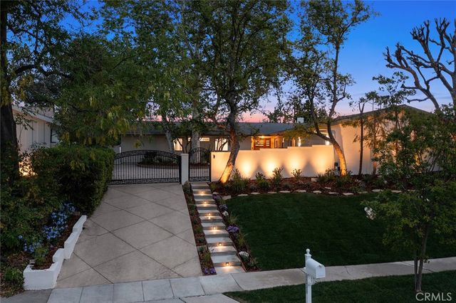 23925 Crosson Drive, Woodland Hills, CA 91367