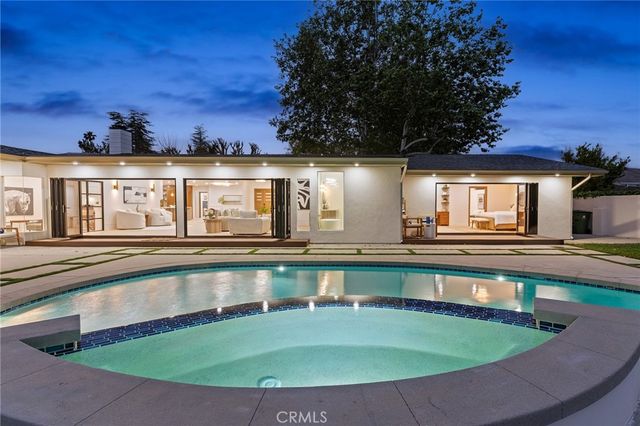 23925 Crosson Drive, Woodland Hills, CA 91367