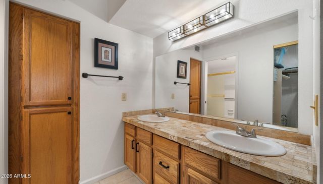 8651 E ROYAL PALM Road 127, Scottsdale, AZ 85258