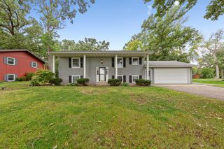 40499 520th Street, North Mankato, MN 56003