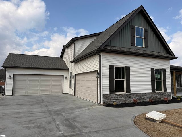 202 Old Glory Court, Pickens, SC 29671