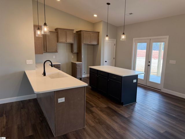 202 Old Glory Court, Pickens, SC 29671