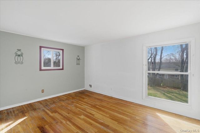 6 Arden Lane, Commack, NY 11725