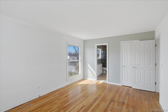 6 Arden Lane, Commack, NY 11725