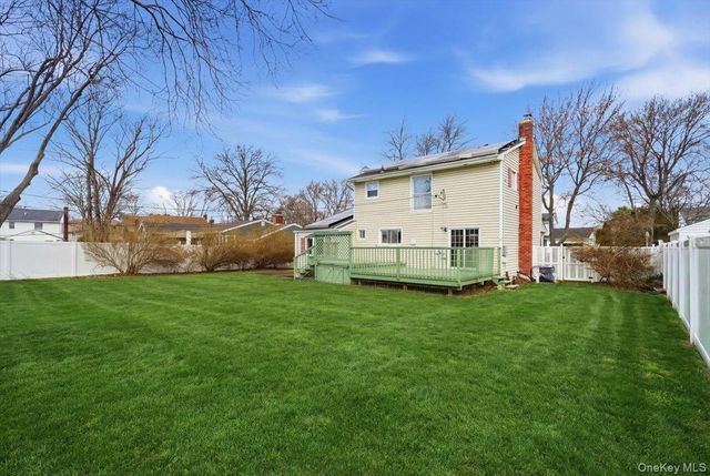 6 Arden Lane, Commack, NY 11725