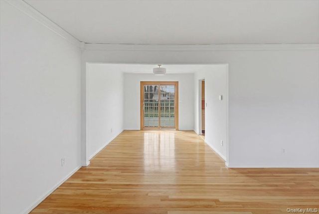 6 Arden Lane, Commack, NY 11725