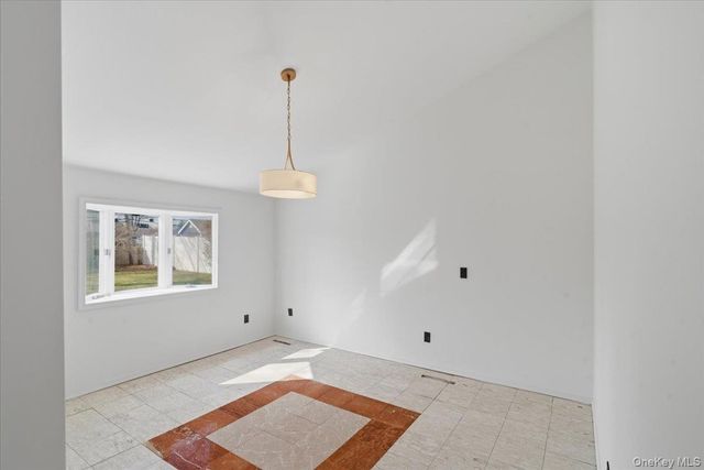 6 Arden Lane, Commack, NY 11725