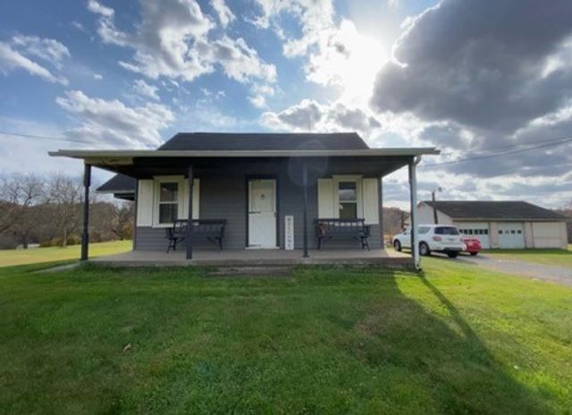 336 Walkchalk Rd, East Franklin Twp, PA 16201