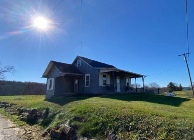 336 Walkchalk Rd, East Franklin Twp, PA 16201