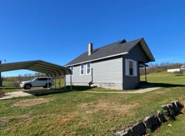 336 Walkchalk Rd, East Franklin Twp, PA 16201