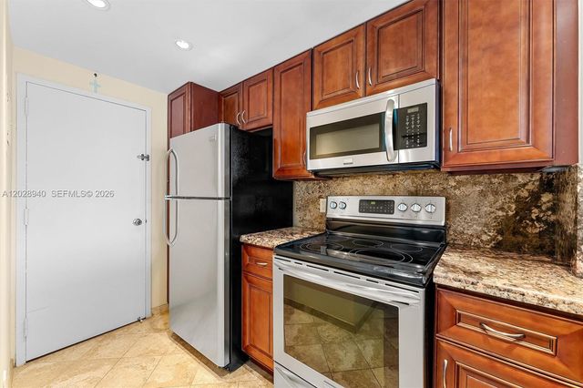 1965 S Ocean Drive 3L, Hallandale Beach, FL 33009
