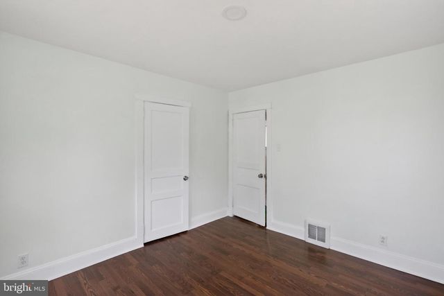 22 W 4TH AVE, Runnemede, NJ 08078
