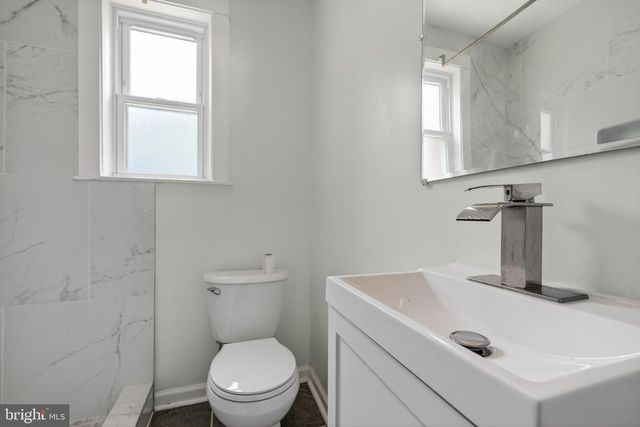 22 W 4TH AVE, Runnemede, NJ 08078