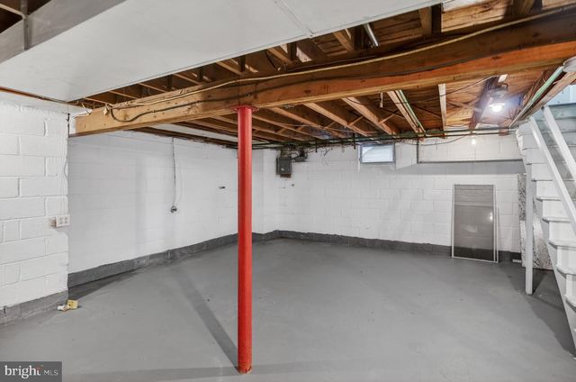 22 W 4TH AVE, Runnemede, NJ 08078