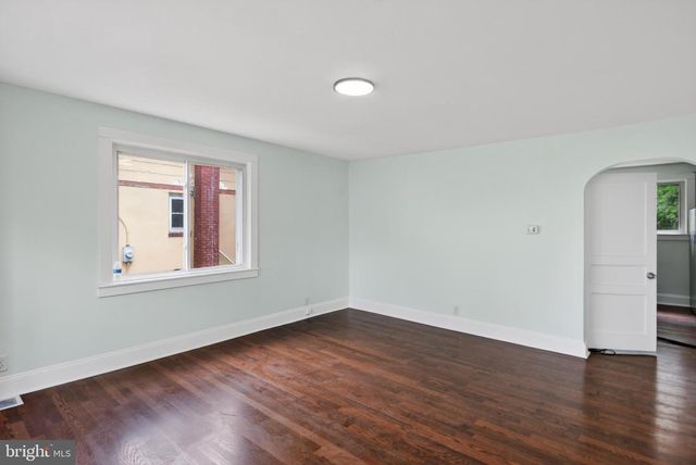 22 W 4TH AVE, Runnemede, NJ 08078