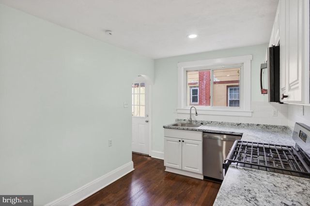 22 W 4TH AVE, Runnemede, NJ 08078