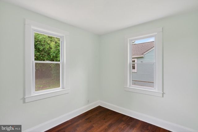 22 W 4TH AVE, Runnemede, NJ 08078