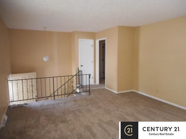 1029 Grenoble, Bellevue, NE 68123