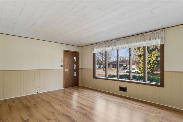 1706 Avalon Avenue, Joliet, IL 60435