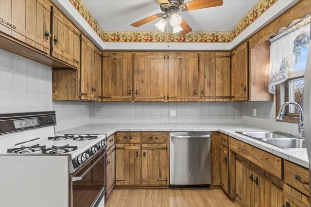 1706 Avalon Avenue, Joliet, IL 60435