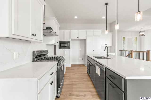 12630 Schirra Street, Papillion, NE 68046