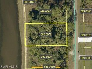 422 PAULINE AVE, Lehigh Acres, FL 33974