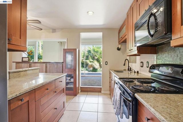 48332 Cottonwood St, Fremont, CA 94539