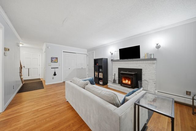 47 Beaver Lane, Bedford, NH 03110