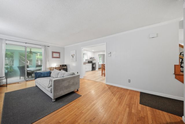 47 Beaver Lane, Bedford, NH 03110