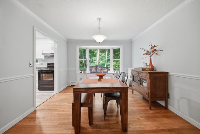 47 Beaver Lane, Bedford, NH 03110