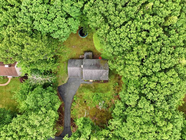 47 Beaver Lane, Bedford, NH 03110