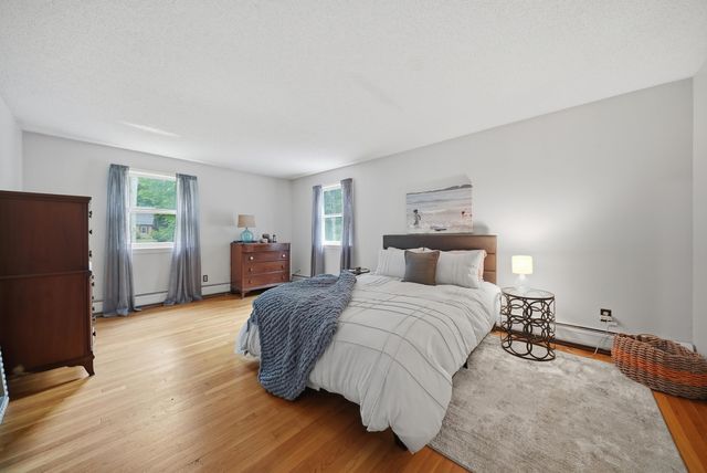 47 Beaver Lane, Bedford, NH 03110