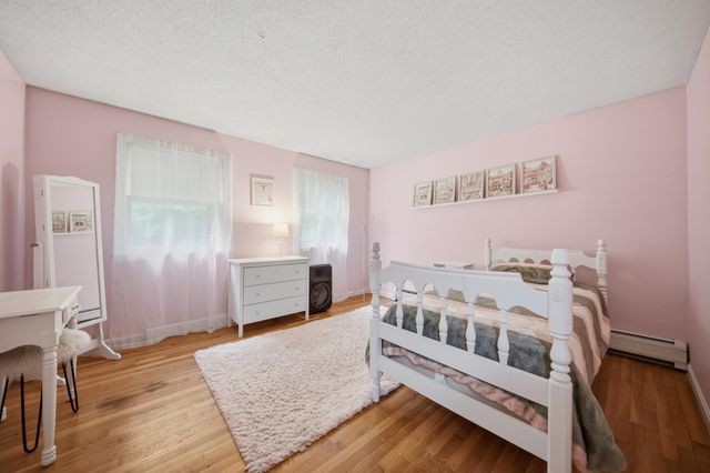 47 Beaver Lane, Bedford, NH 03110