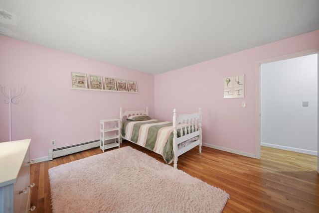47 Beaver Lane, Bedford, NH 03110