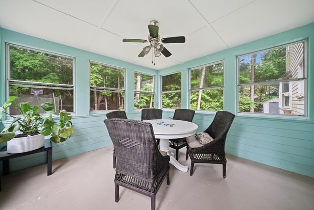 47 Beaver Lane, Bedford, NH 03110