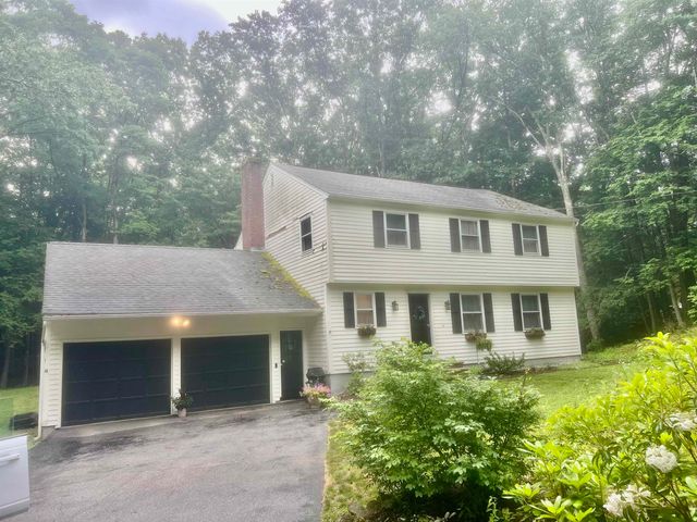 47 Beaver Lane, Bedford, NH 03110