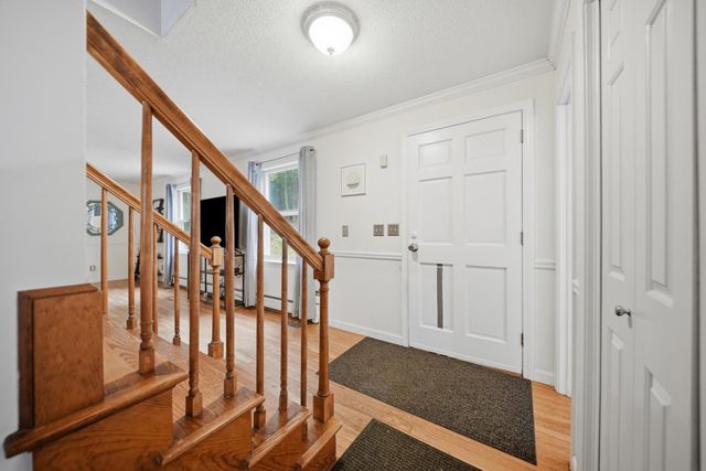 47 Beaver Lane, Bedford, NH 03110