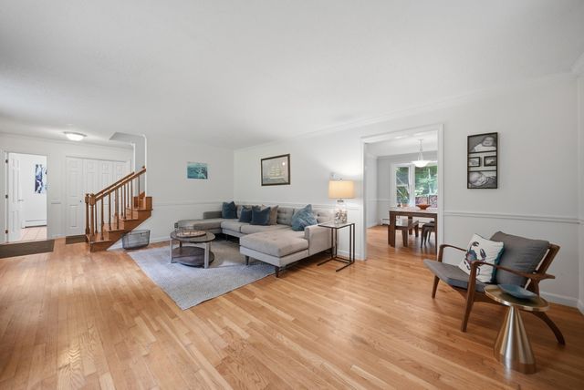 47 Beaver Lane, Bedford, NH 03110