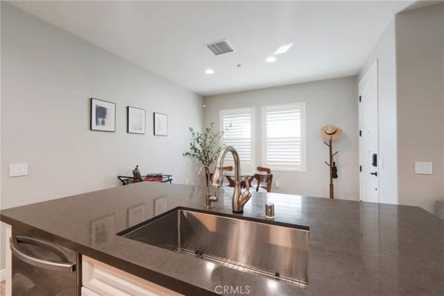 585 S Kroeger, Anaheim, CA 92805