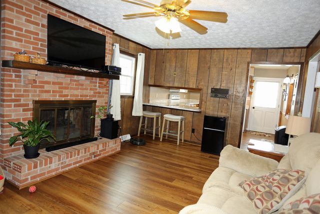 200 Ironwood Drive, Nicholasville, KY 40356