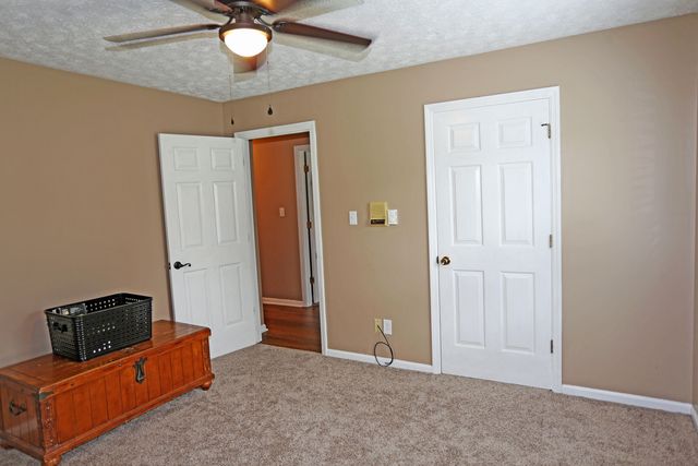 200 Ironwood Drive, Nicholasville, KY 40356