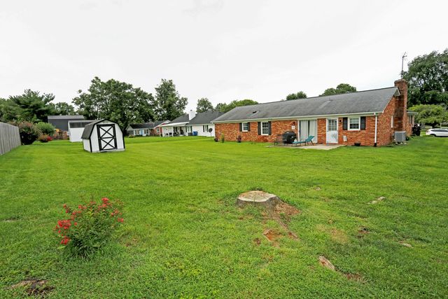 200 Ironwood Drive, Nicholasville, KY 40356